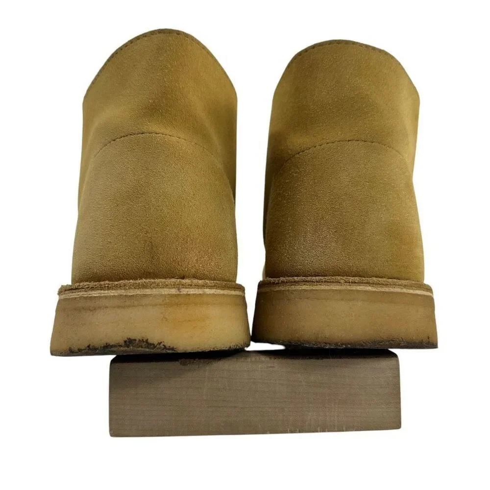 Clark’s Wheat Suede Leather Chukka Boots Men’s Size 10M